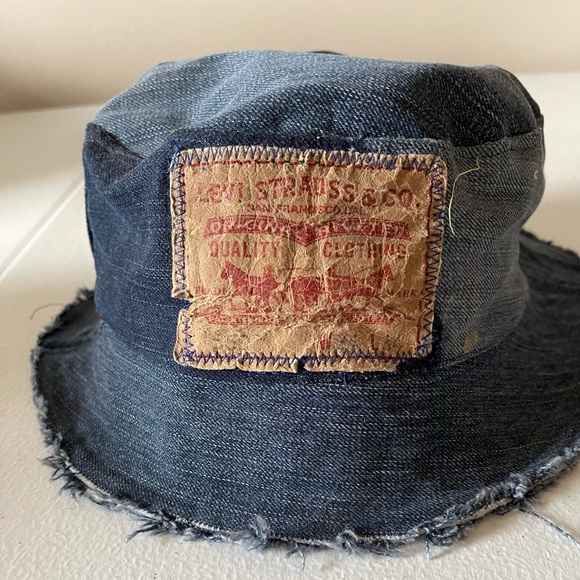 Other - Levi’s bucket hat